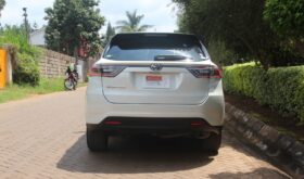 TOYOTA HARRIER.
