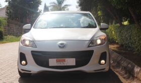 MAZDA AXELA.