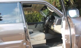 MITSUBISHI PAJERO SHOGAN.