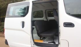 NISSAN NV200.