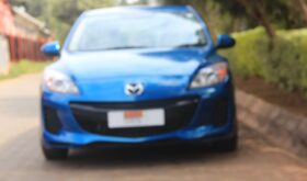 MAZDA AXELA.