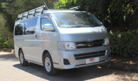 TOYOTA HIACE.