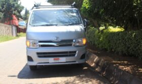 TOYOTA HIACE.
