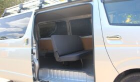TOYOTA HIACE.