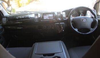 TOYOTA HIACE. full