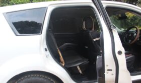 MITSUBISHI OUTLANDER.
