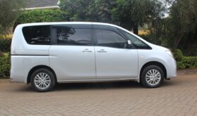 NISSAN SERENA.