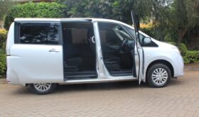NISSAN SERENA.