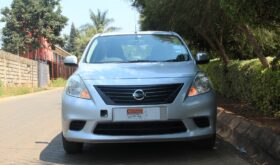 NISSAN TIIDA LATIO.