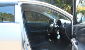 NISSAN TIIDA LATIO.