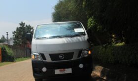NISSAN NV350.