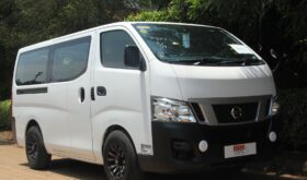 NISSAN NV350.