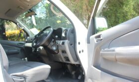 NISSAN NV350.