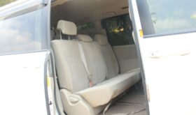 TOYOTA NOAH.