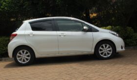 TOYOTA VITZ.