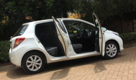 TOYOTA VITZ.