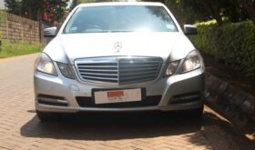 MERCEDES BENZ E200