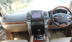 Toyota Landcruiser V8