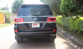 Toyota Landcruiser V8
