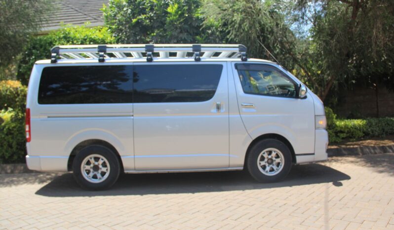 TOYOTA HIACE. full