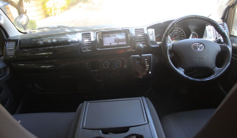 TOYOTA HIACE. full