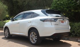 TOYOTA HARRIER.