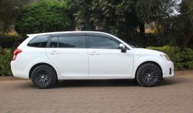 TOYOTA FIELDER.