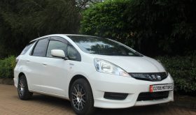 HONDA FIT SHUTTLE.