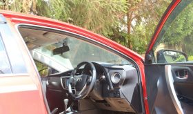 TOYOTA AURIS.