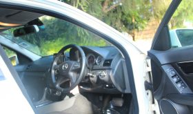 MERCEDES BENZ C200.