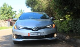 TOYOTA AURIS.