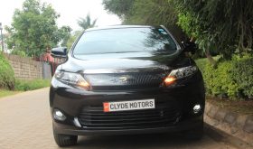 TOYOTA HARRIER.