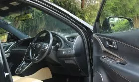 TOYOTA HARRIER.